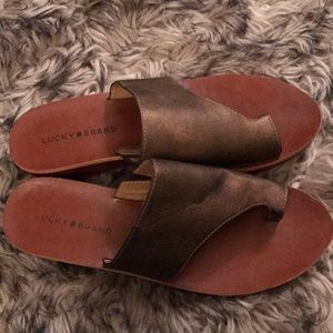 Lucky brand flats heels sandals